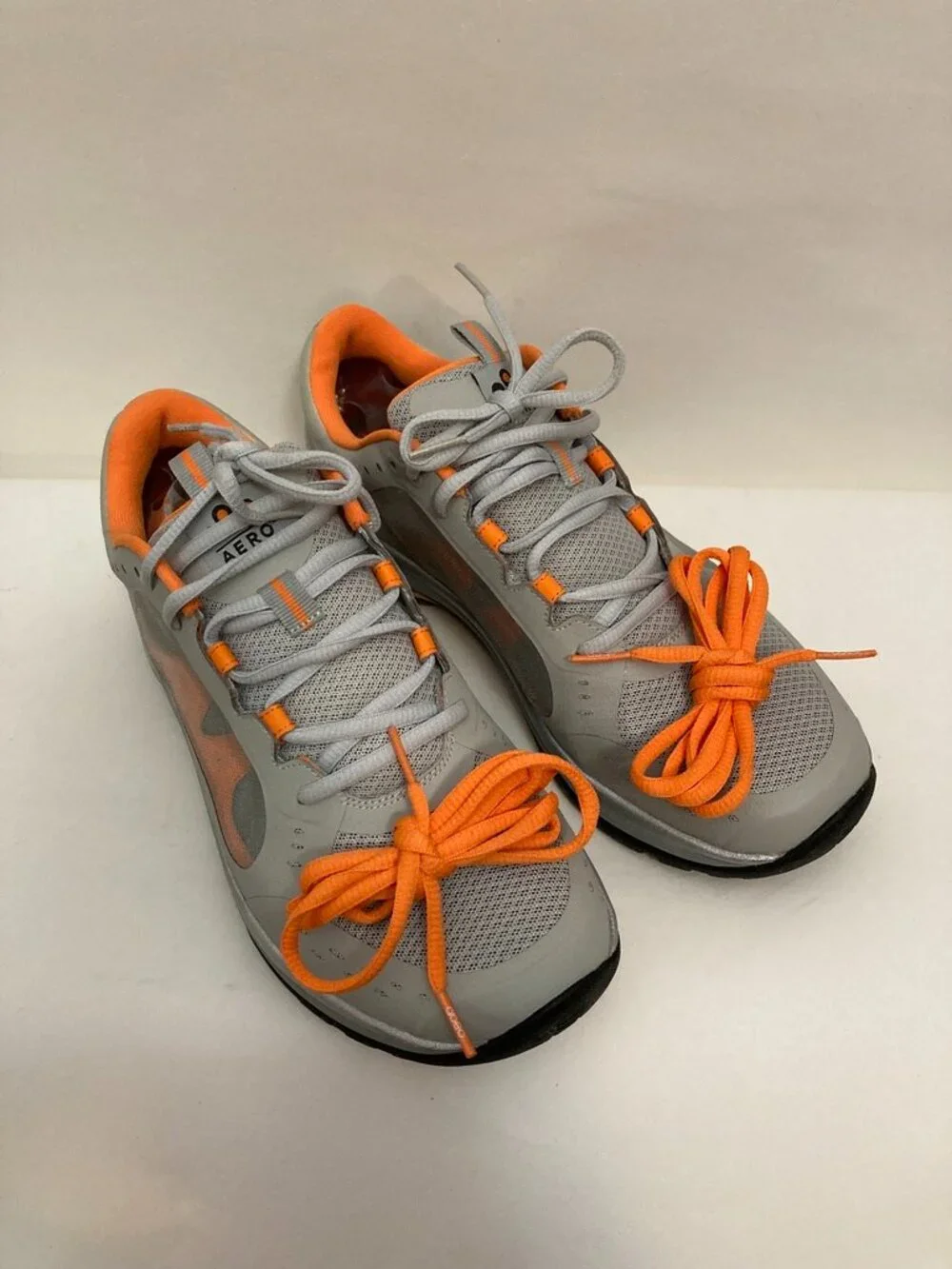 NWT Abeo Sneakers Grey and Orange Size 10